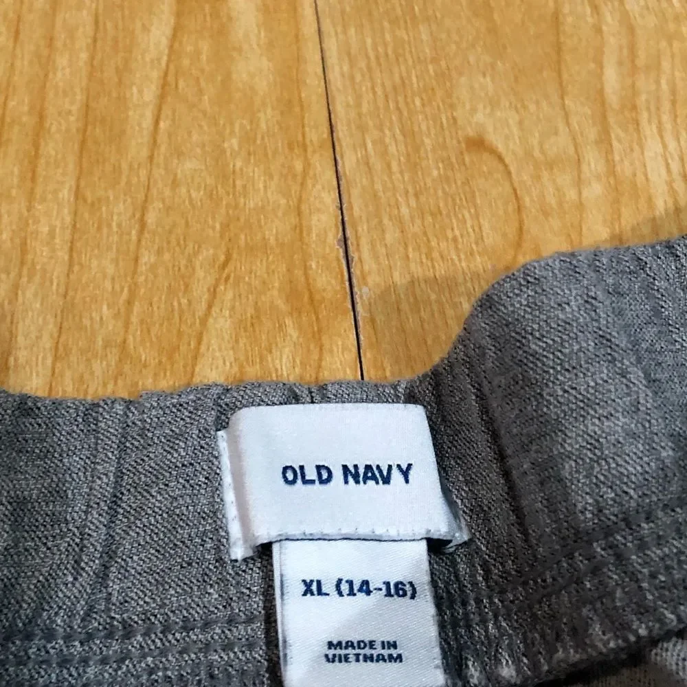 Boys Old Navy Shorts Size 14-16 Charcoal Flat Front Shorts
